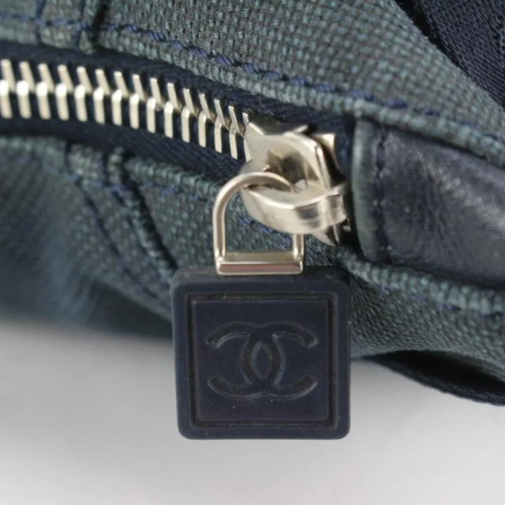 Chanel Navy CC Logo Sports Messenger Crossbody 56cc76s